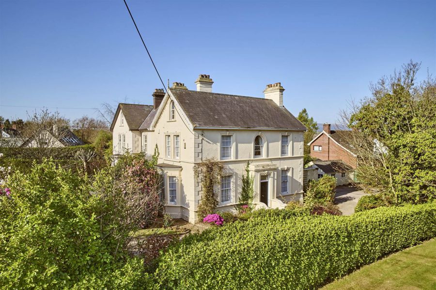 2 Old Cultra Road