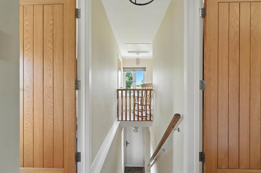 35 Loughries Road