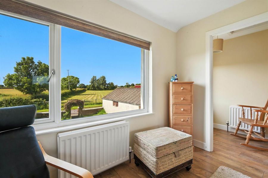 35 Loughries Road