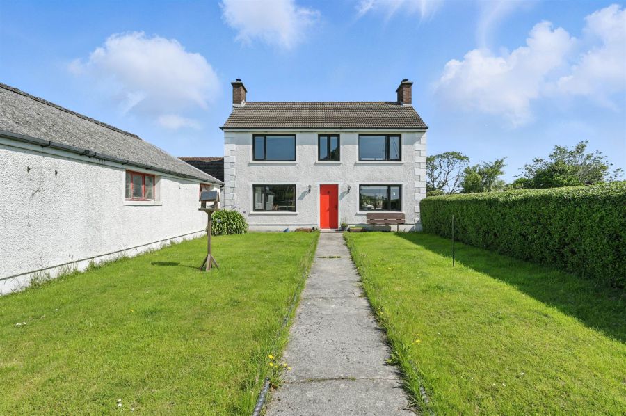 35 Loughries Road
