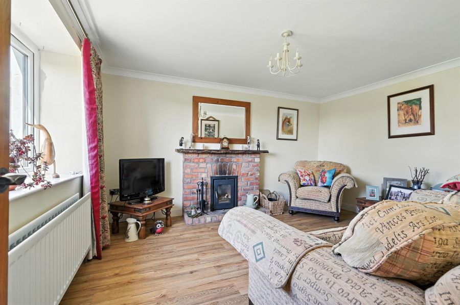 35 Loughries Road