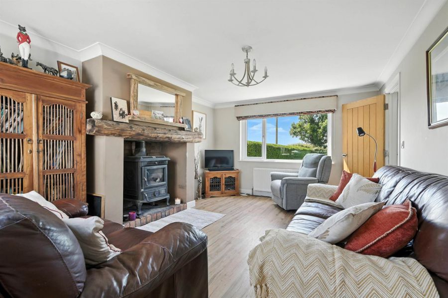35 Loughries Road