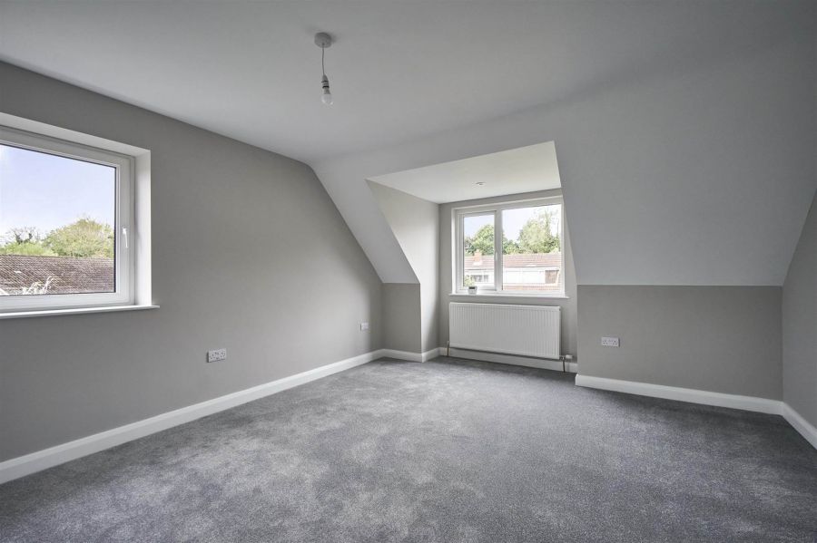 35A Lynne Crescent