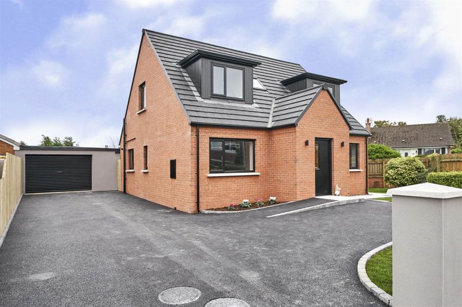 35A Lynne Crescent