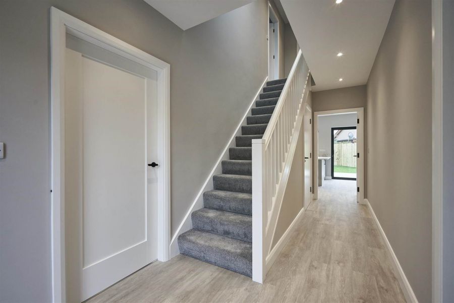 35A Lynne Crescent