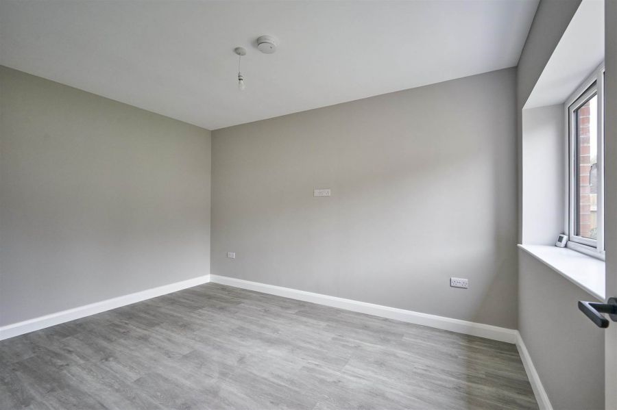 35A Lynne Crescent