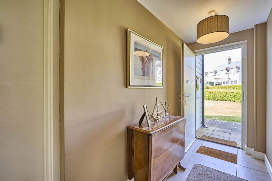 Apartment 2, 1 Fort Road