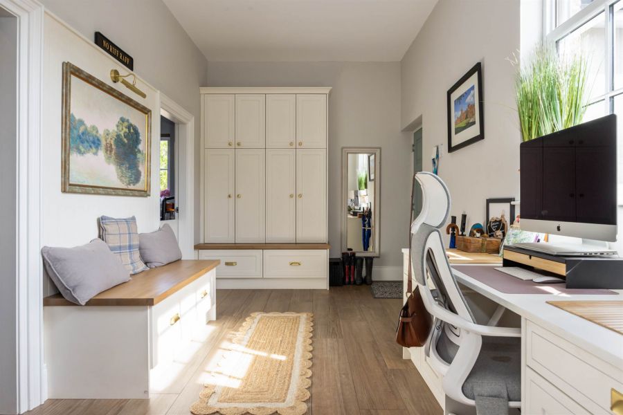 Monterey, 11a Kathleen Avenue