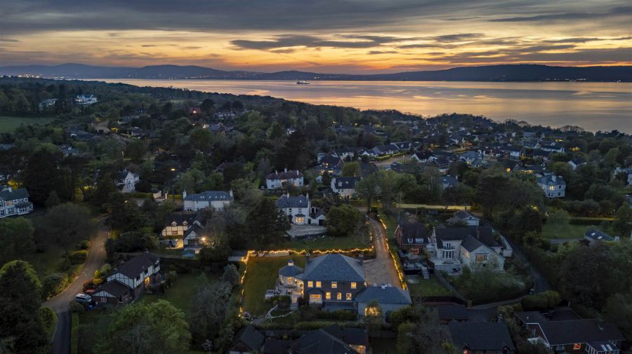 Monterey, 11a Kathleen Avenue