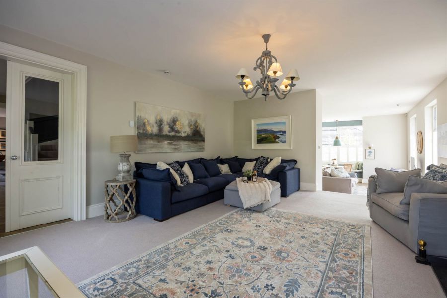 Monterey, 11a Kathleen Avenue