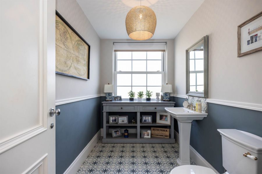 Monterey, 11a Kathleen Avenue