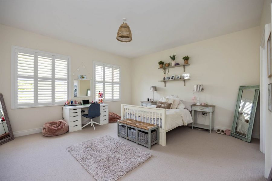 Monterey, 11a Kathleen Avenue