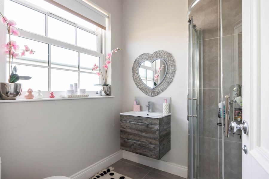 Monterey, 11a Kathleen Avenue