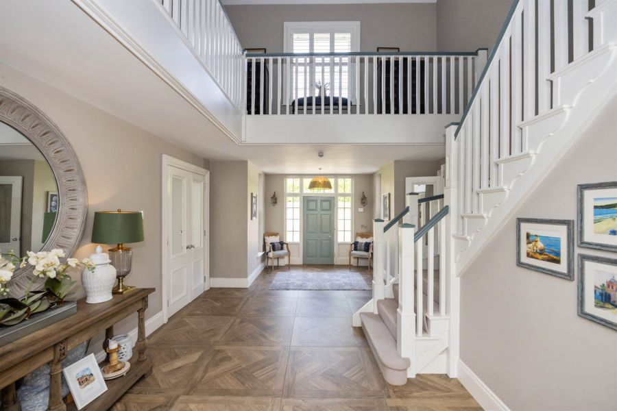 Monterey, 11a Kathleen Avenue