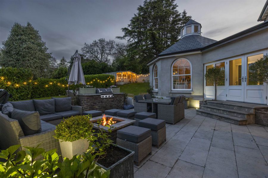 Monterey, 11a Kathleen Avenue