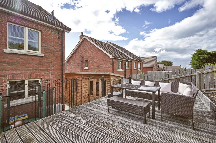 16 Ballyvarnet Lane