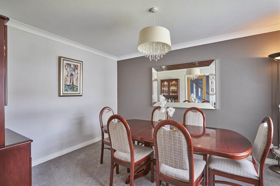 8 Dunkeld Court