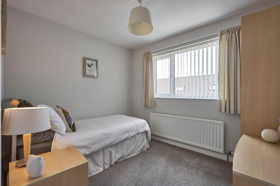 8 Dunkeld Court