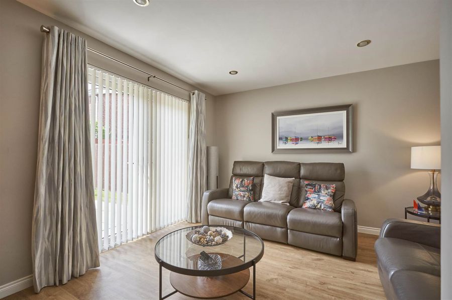 8 Dunkeld Court