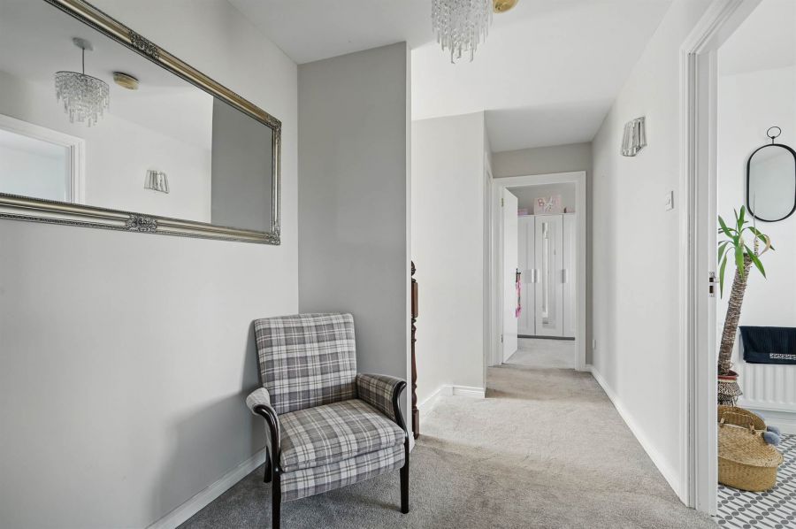 18 Lord Wardens Glen