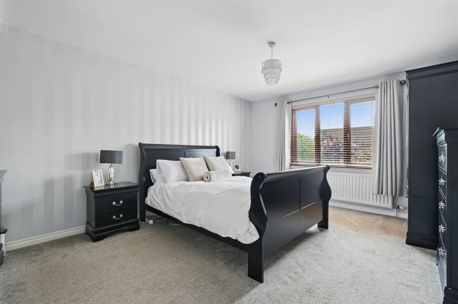18 Lord Wardens Glen