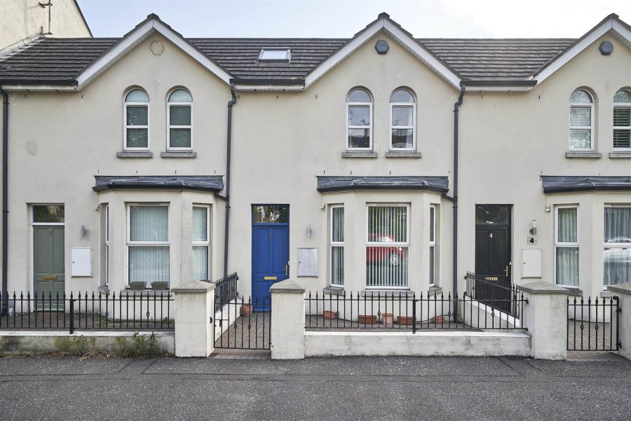 6 Princetown Road