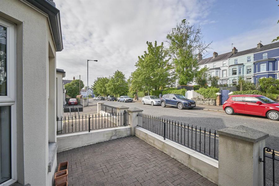 6 Princetown Road