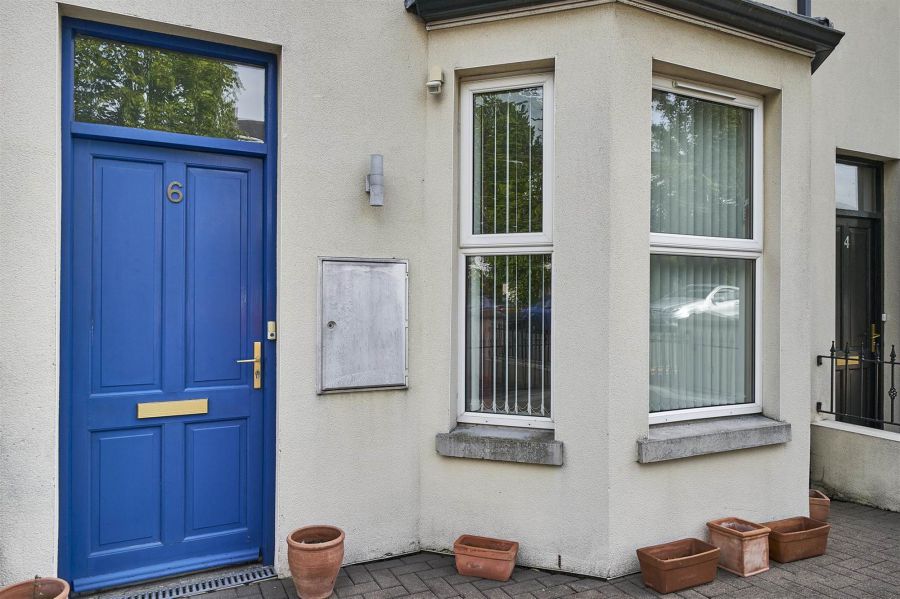 6 Princetown Road