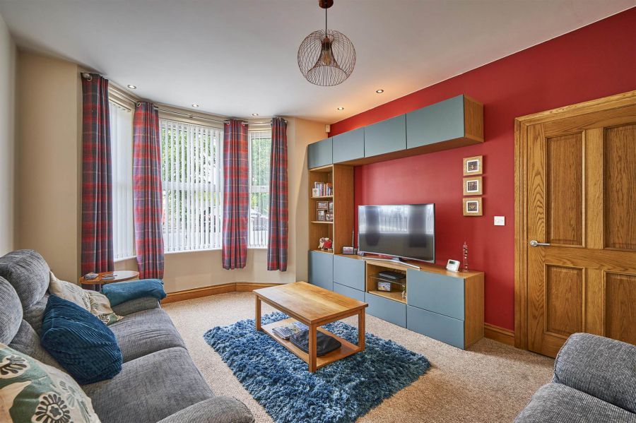 6 Princetown Road