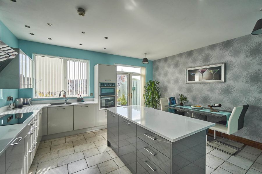 6 Princetown Road