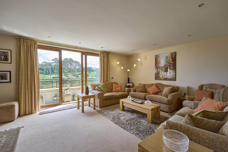 Apt 5 The Fairways