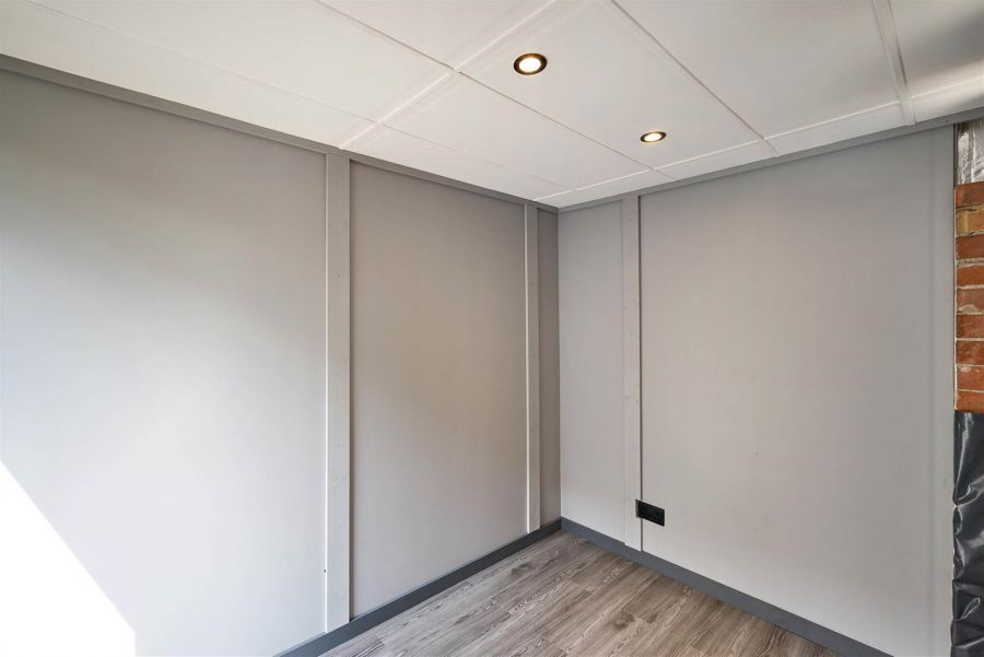 Garage @, 2 Harland Park