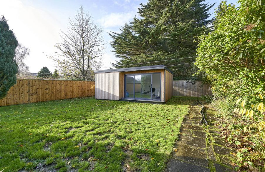 44 Bangor Road