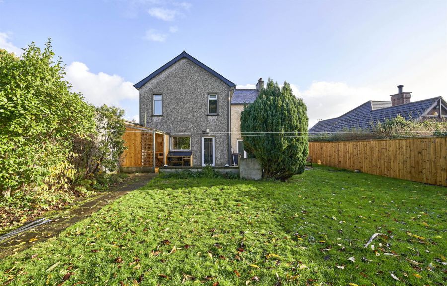 44 Bangor Road