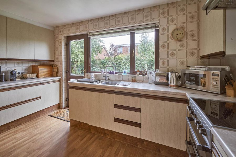 4 Croft Close