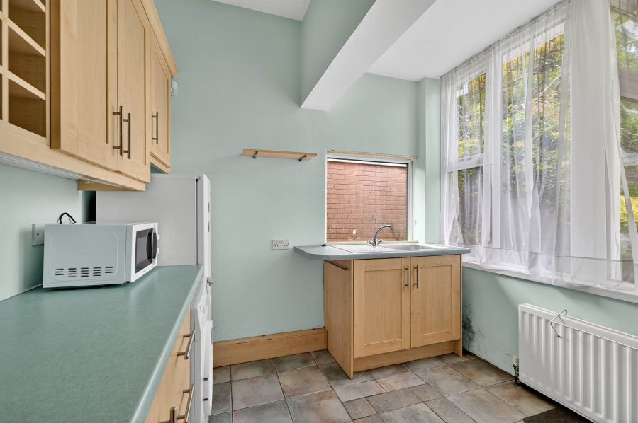 1 Croft Gardens