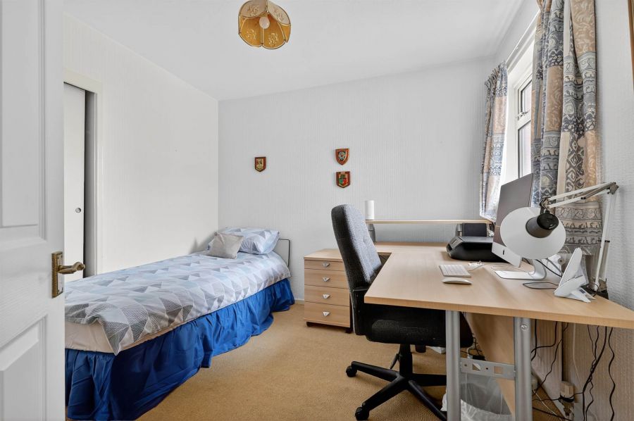 1 Croft Gardens