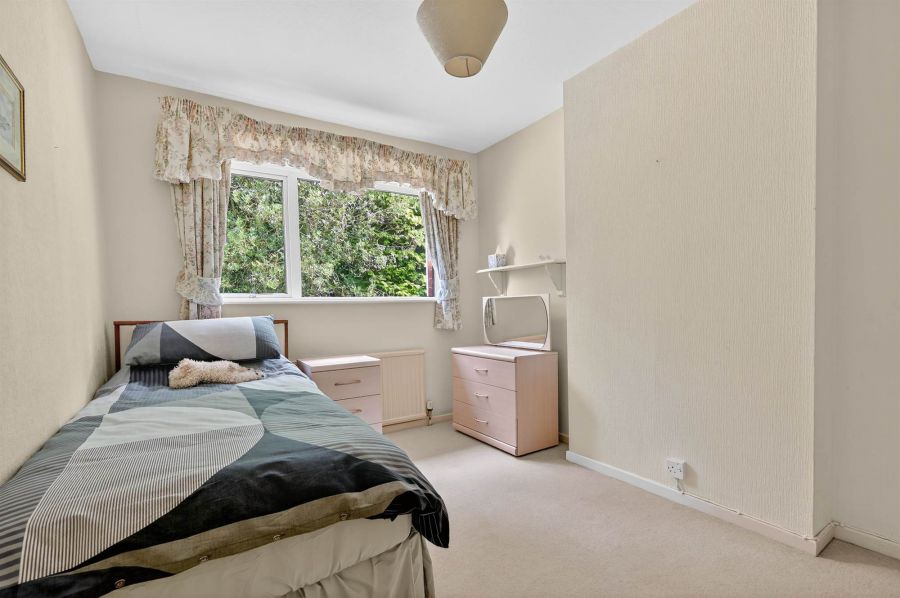 1 Croft Gardens