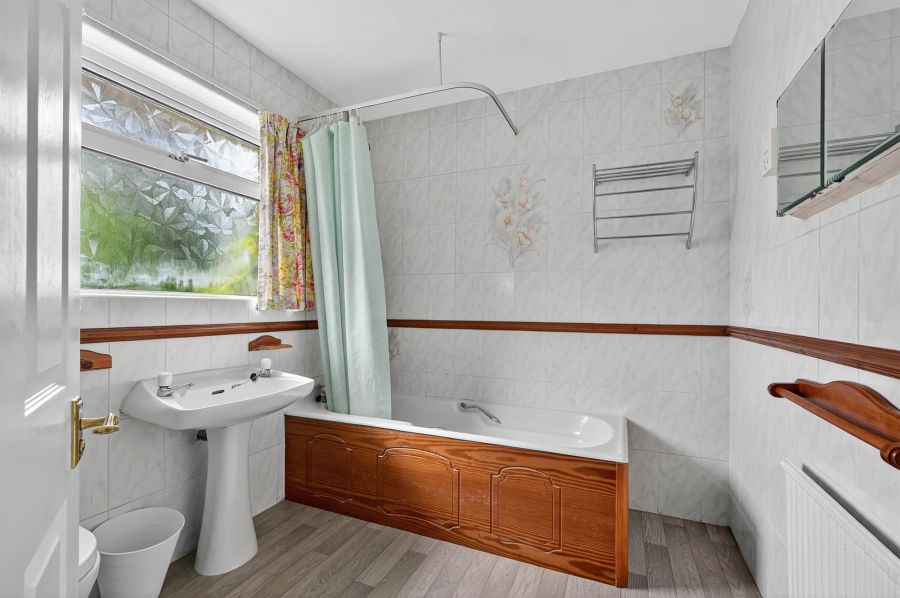 1 Croft Gardens