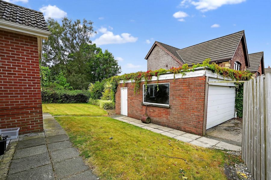 1 Croft Gardens