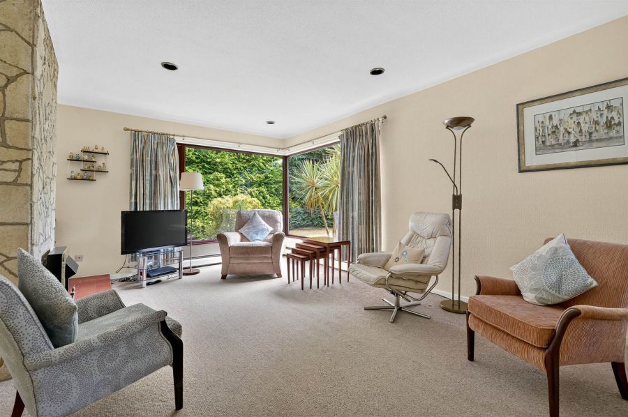 1 Croft Gardens