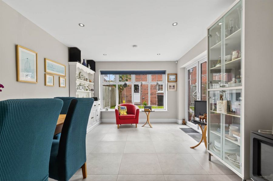 18 Manse Gate