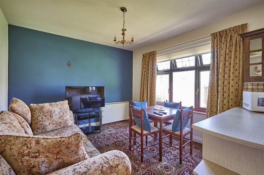 4 Windmill Court
