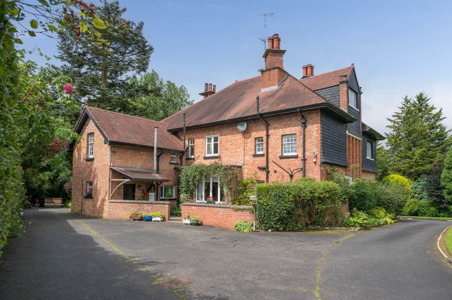 Red Dyke, 110 Galgorm Road