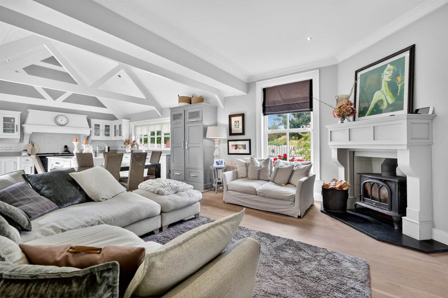 14 Peartree Hill