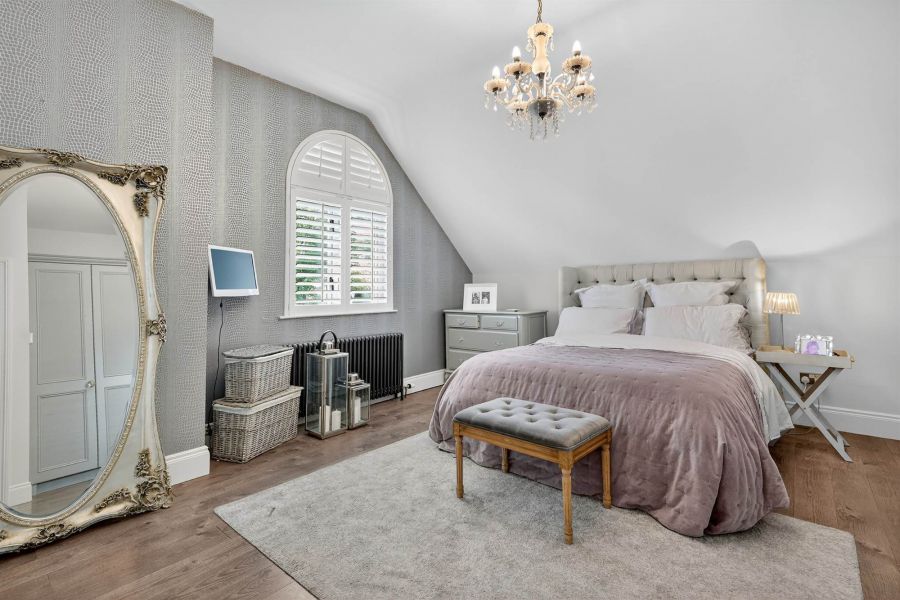 14 Peartree Hill