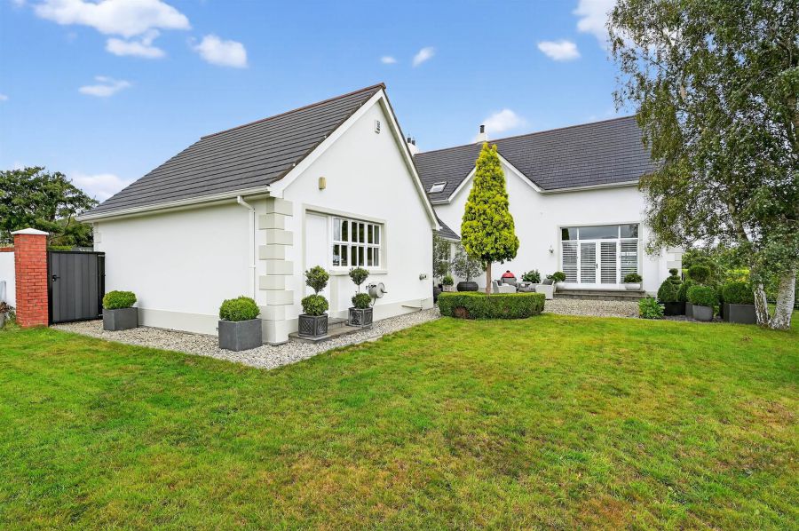 14 Peartree Hill