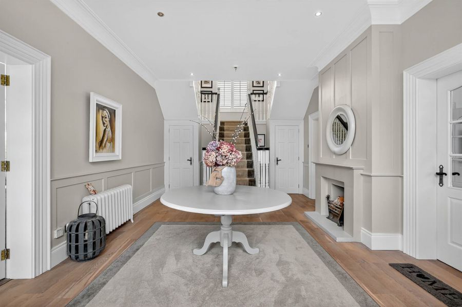 14 Peartree Hill