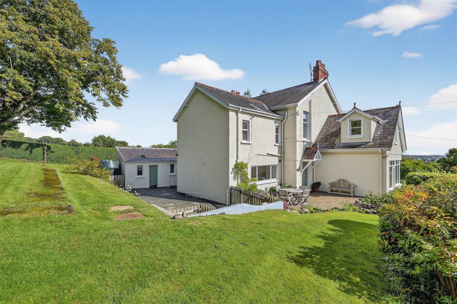95 Belfast Road