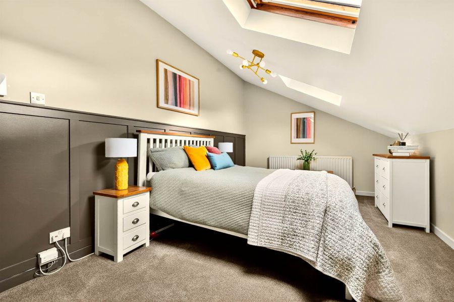 28 Cleland Park Central